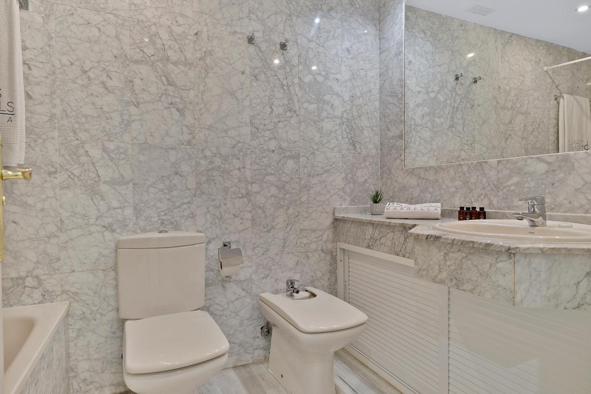 מארבלה 2 Bedroom Apartment In Medina Garden - Puerto Banus מראה חיצוני תמונה